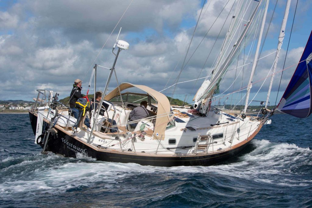 A carbon fibre mast on a cruising yacht